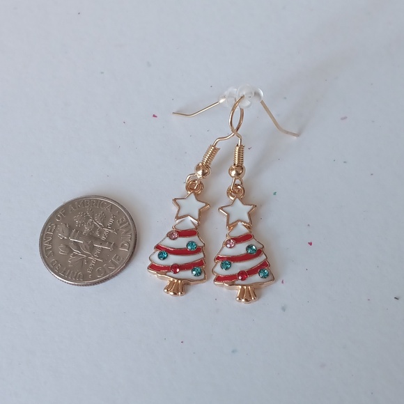 Cute Christmas Tree Earrings - Picture 2 of 2